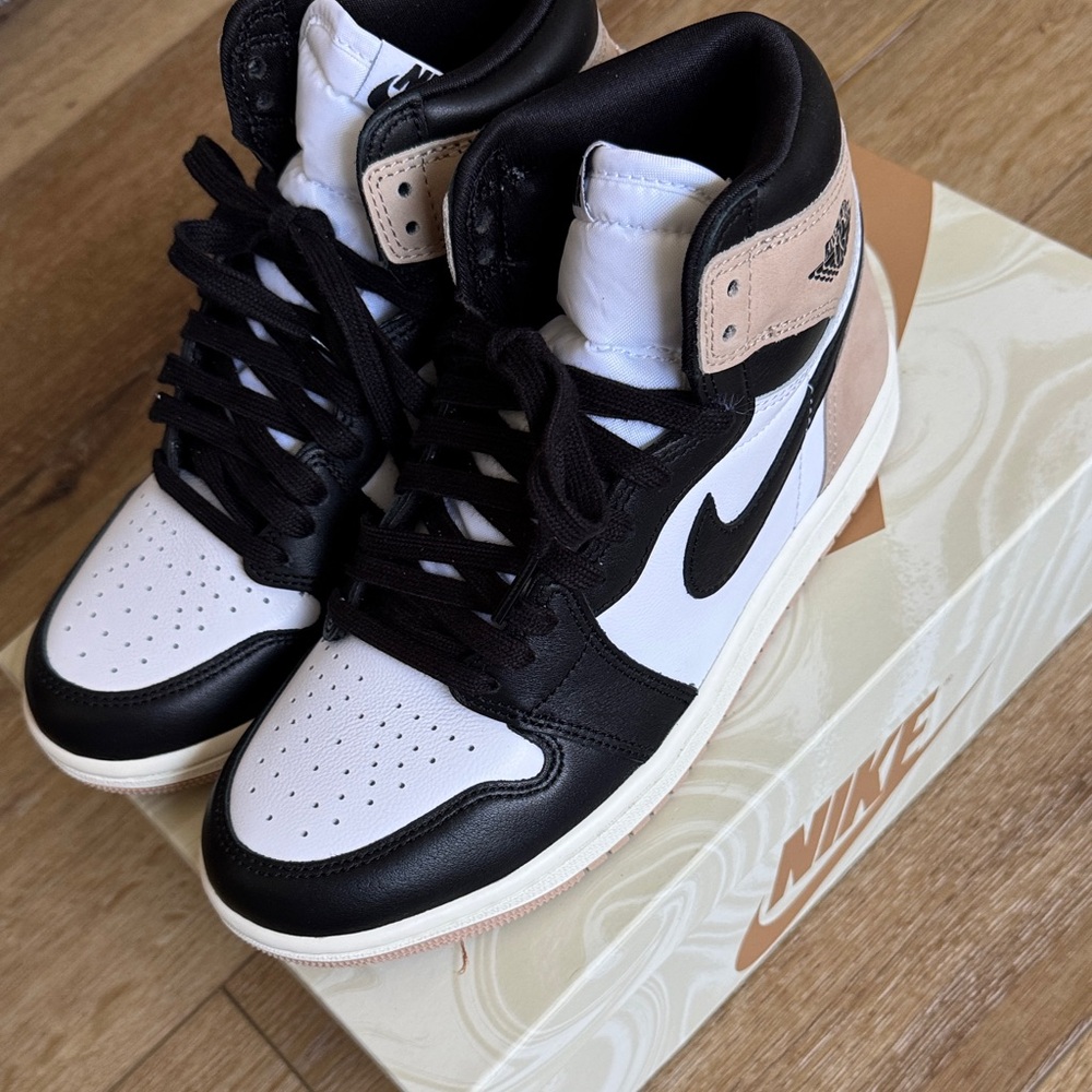 Nike Black and White Sneakers with Tan Details